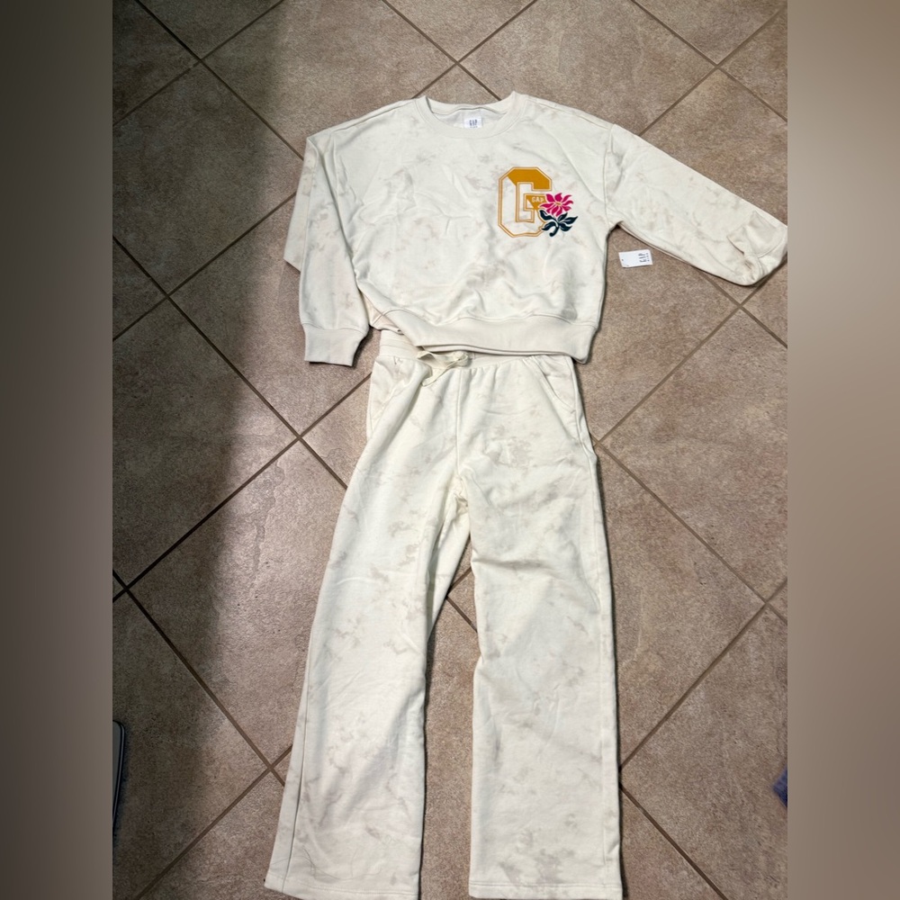 Gap kids sweatsuit